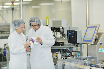 Image showing woman worker in pharmacy company