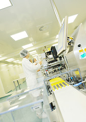 Image showing woman worker in pharmacy company