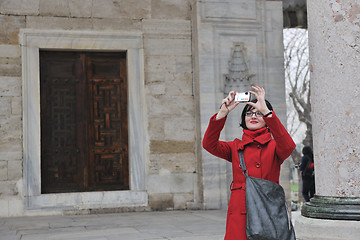 Image showing woman visit ancient istambul in turkey