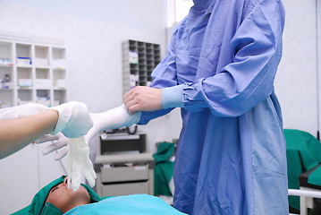 Image showing surgeon in surgery room