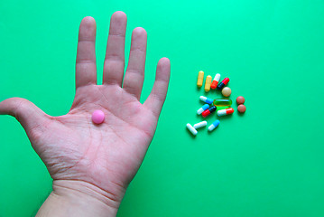 Image showing pills in hand