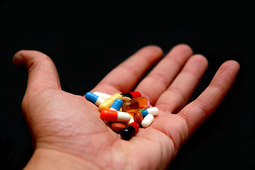 Image showing pills in hand