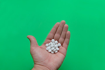 Image showing pills in hand