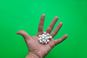 Image showing pills in hand
