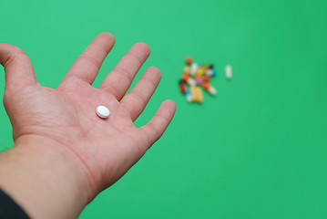 Image showing pills in hand