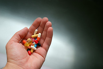 Image showing pills in hand