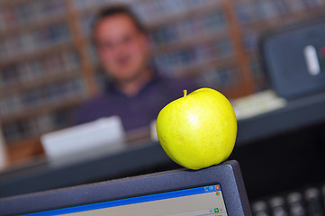 Image showing apple 