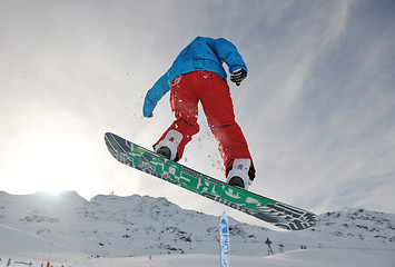 Image showing snowboarder extreme jump