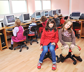 Image showing it education with children in school