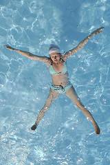 Image showing woman relax at swimming pool 