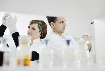 Image showing students couple in lab