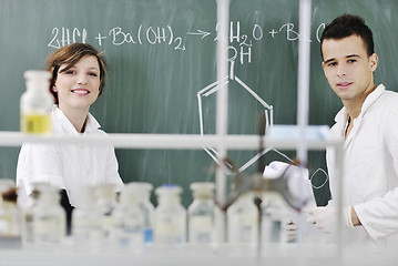 Image showing students couple in lab