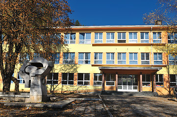 Image showing school