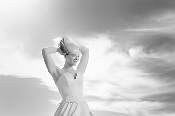 Image showing beautiful bride outdoor