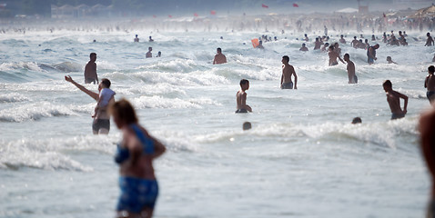 Image showing crowd on beach