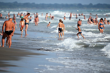 Image showing crowd on beach