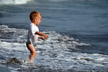 Image showing little boy at the beach