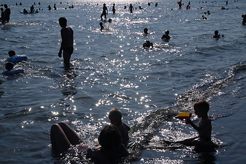 Image showing crowd on beach