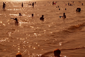 Image showing crowd on beach