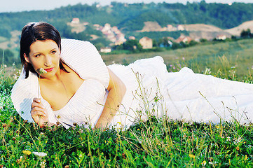 Image showing bride outdoor ;)