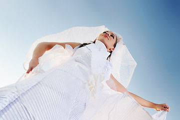 Image showing bride outdoor ;)