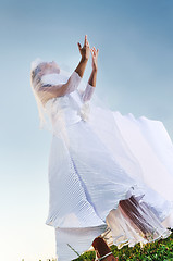 Image showing bride outdoor ;)