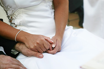 Image showing holding hands