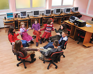 Image showing it education with children in school