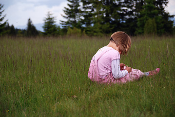 Image showing little girl crying 