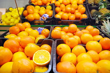 Image showing fresh oranges in supermarket