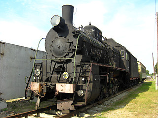 Image showing Ancient black steam locomotive