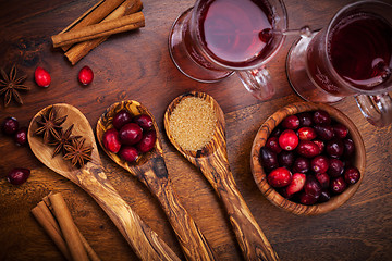 Image showing Ingredients for cranberry hot mulled wine