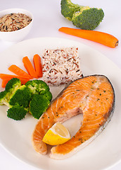 Image showing Salmon with vegetables