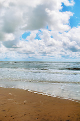 Image showing Cloudy sky over the stormy sea