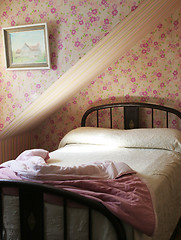 Image showing Pretty pink bedroom