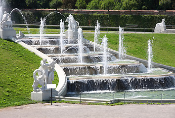 Image showing Fountain in park of Baroque castle Belvedere in Vienna, Austria