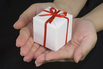 Image showing Gift

