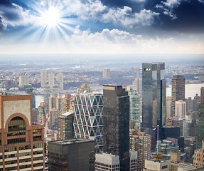 Image showing Dramatic sky over New York City, winter season