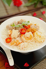 Image showing Rice soup with prawn and mince pork 