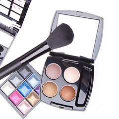 Image showing compact eyeshadows