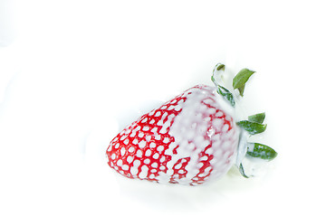 Image showing strawberry splashing into milk