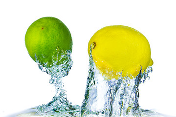 Image showing citrus fruit splashing