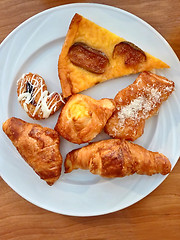 Image showing Six different cakes