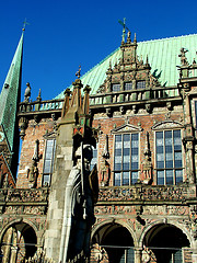 Image showing Guildhall and Roland