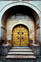 Image showing closed  door