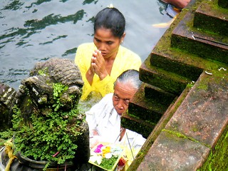 Image showing Pray