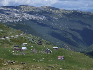 Image showing Small village in Norwegian mountains