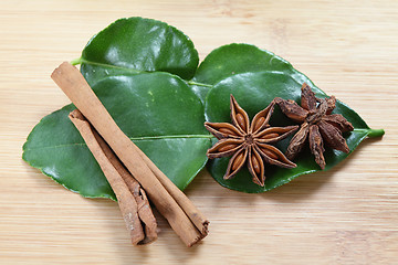 Image showing Star anise, cinnamon and kaffir lime