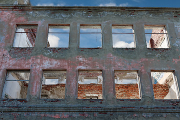 Image showing Destroyed building