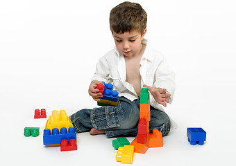 Image showing Child with building blocks